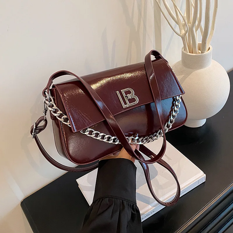 

2025 New Cross-border Fashion Underarm Bag Women's High-end Chain Simple Fashion Versatile Commuter Bag Women