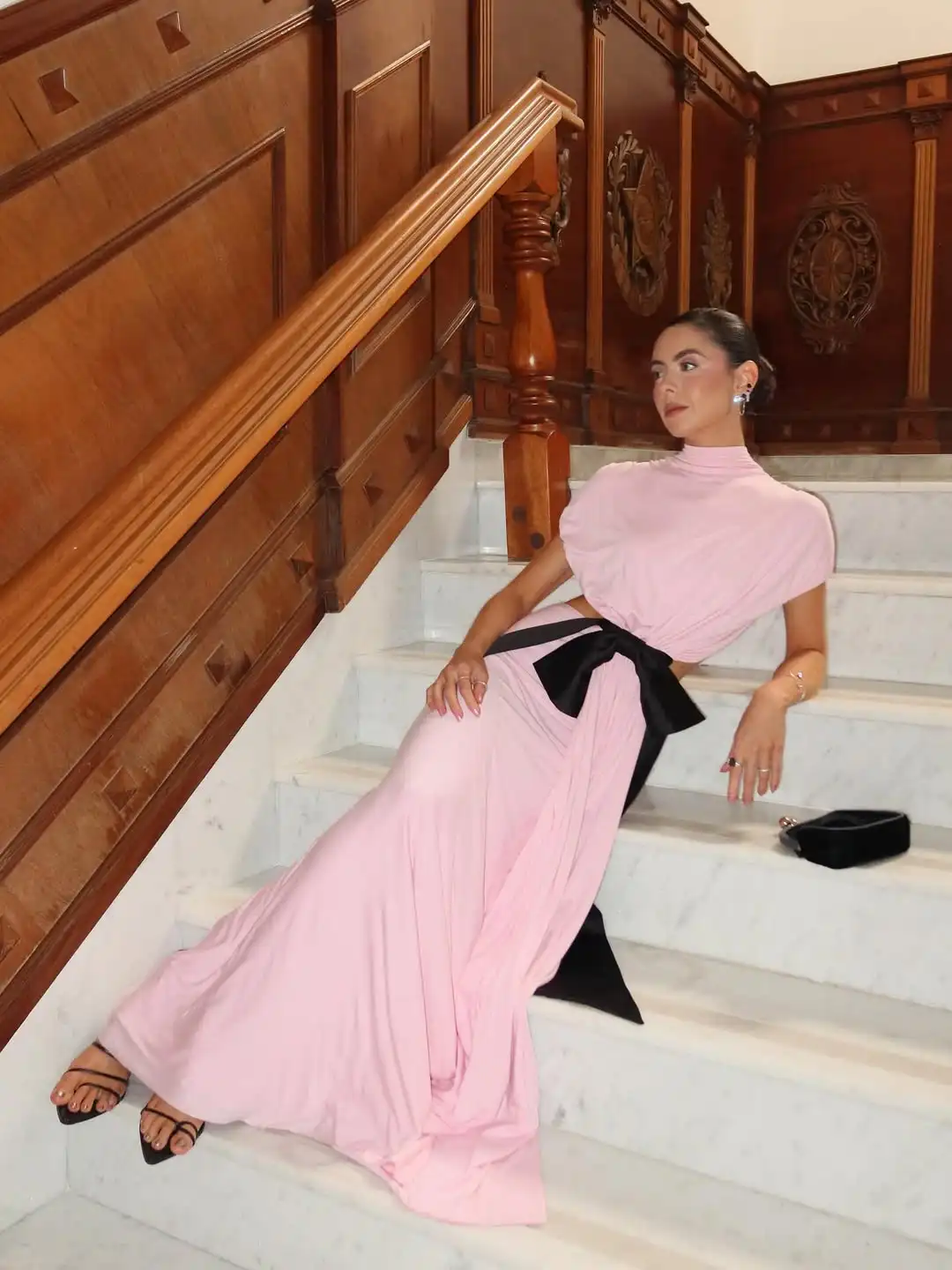Simple Fashion Evening Maxi Dress Black Bow Sash Cut-out Long Celebrity Dress Pink Formal Party Dresses Prom Gown فساتين