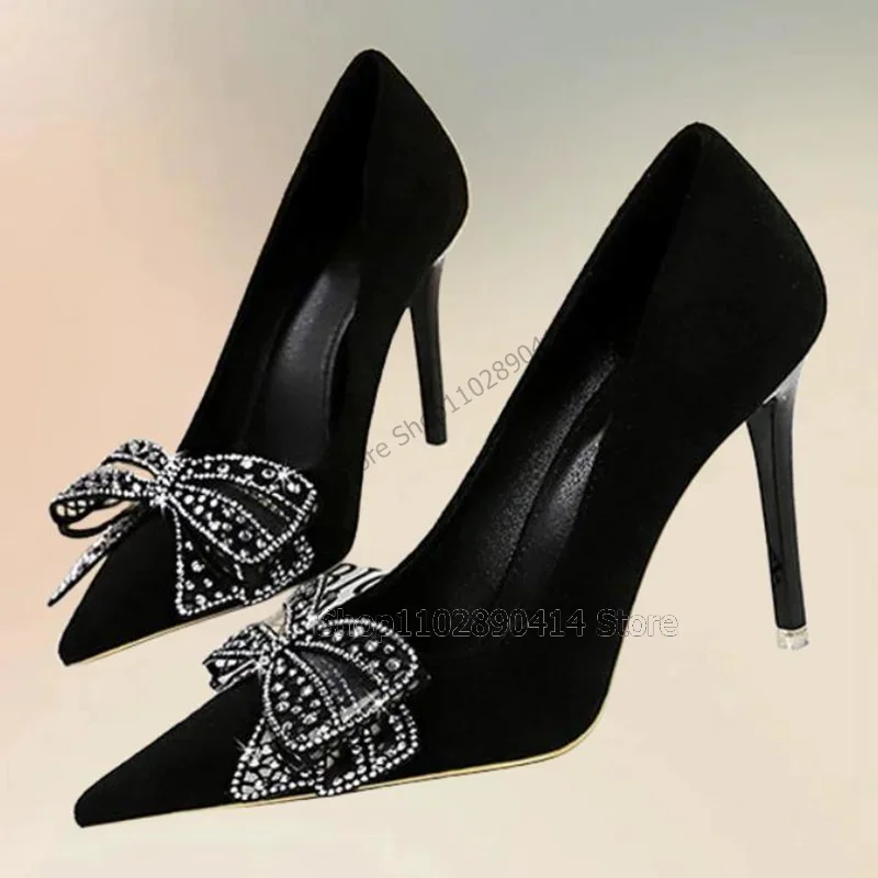 

Crystal Bow Knot Decor Black Pointed Toe Pumps Slip On Women Shoes Thin High Heels Novel Fashion Party 2023 Zapatos Para Mujere