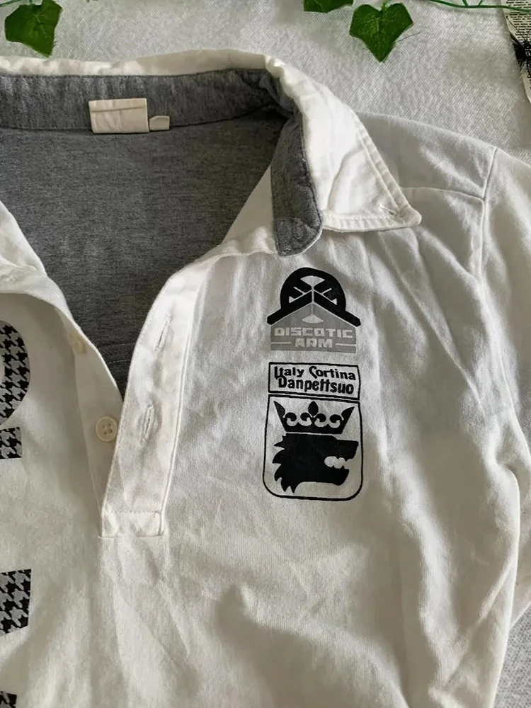 Y2K Japanse Streetwear Poloshirt Vrouwen Slim Crop Tee 2025 Witte Korte Mouw Tops Brief Badge Houndstooth Vintage Harajuku