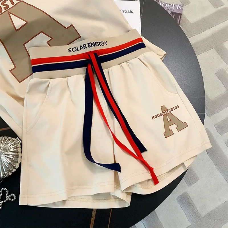 Conjunto de camiseta e shorts com carta estampada feminina, fato de treino casual feminino, roupas soltas, roupas de verão, moda, terno 2pcs, 2024