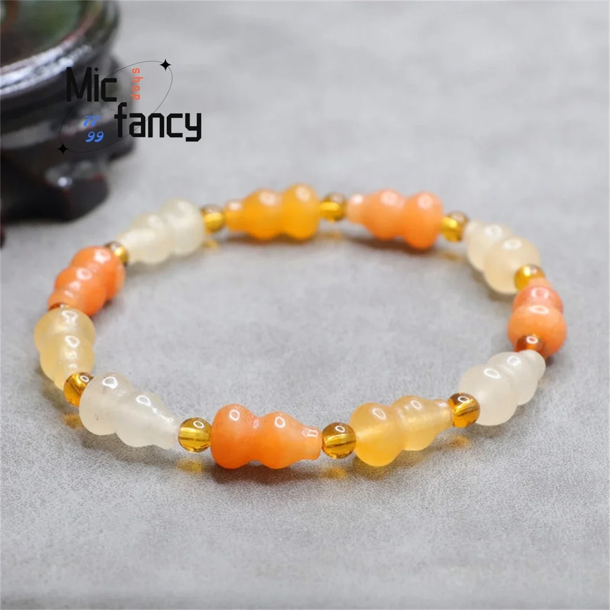 

Natural Gold Silk Jade Three-dimensional Gourd Beads Bracelet Simple Stylish Versatile Personalized Retro Ethnic Men Women Gift