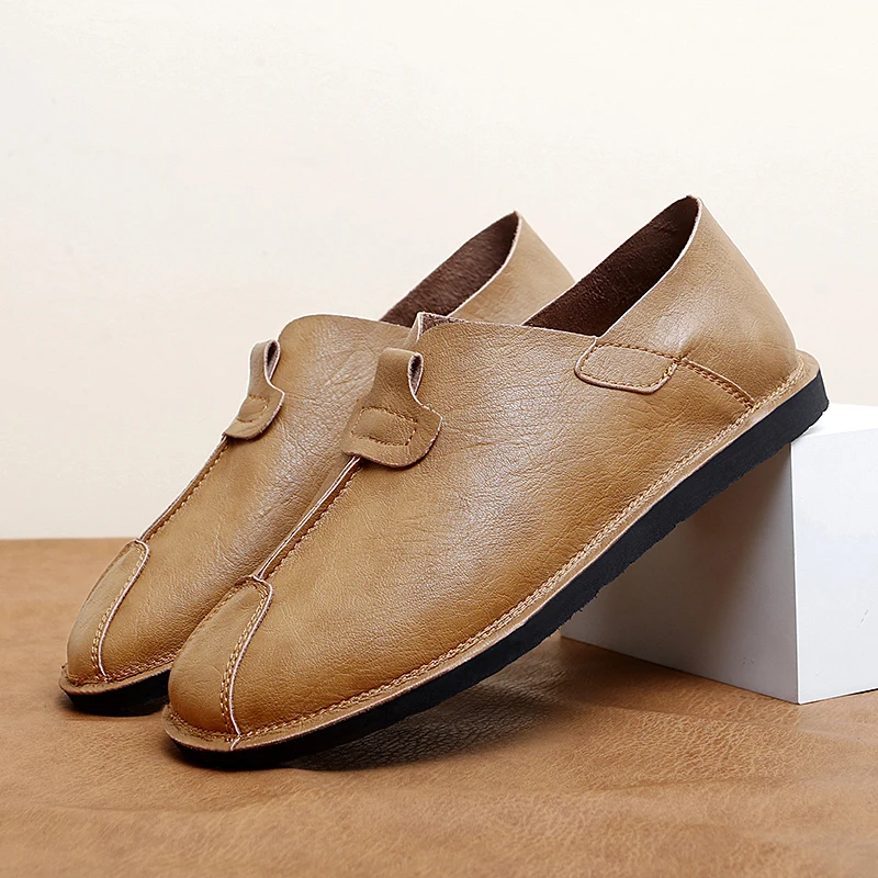 

High End Fashion New Men Loafers with Soft Soles Surfaces Breathable Wear-resistant Simple Fashionable Dual-use Shoes