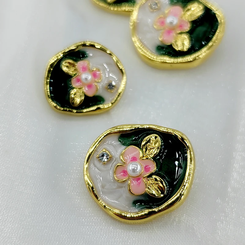 18/23MM Elegant Pink Flower Luxury Shank Buttons Of Clothing Beautiful Irregular Shape Designed Pearl Beaded Fashion Button DIY