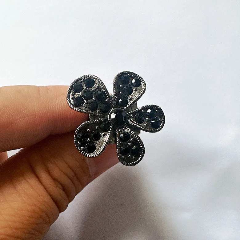 Автомобильный-освежитель-воздуха-диффузор-подвески-декор-интерьера-автомобиля-стразы-алмаз-кристалл-цветок-автомобильное-воздуховыпускное-отверстие-зажим-для-духов-аксессуары