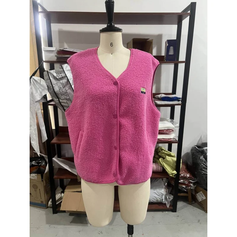 Plyšový krátký top bez rukávů2025Nová evropská a americká módní dámská volná jednořadá vesta - náhled 3