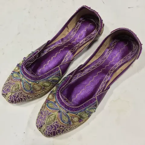 पाकिस्तान नेपाल हस्तनिर्मित महिलाओं के कढ़ाईदार फ्लैट सिंगल जूते भारतीय नृत्य जूते 12 best sales भारतीय जूते - №4