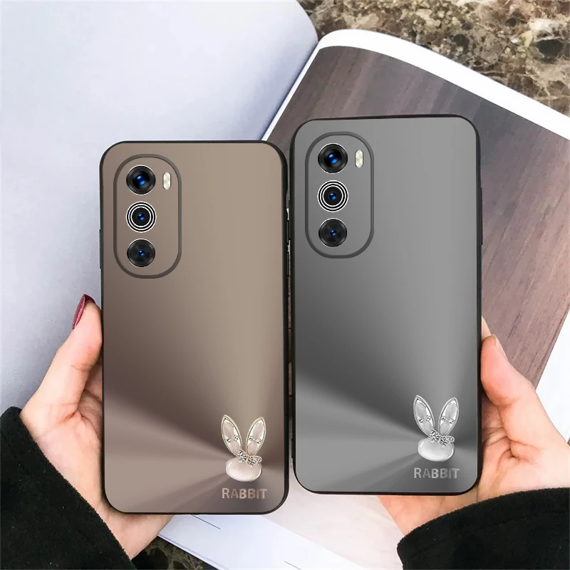 

A cute light blue rabbit For Motorola Moto G04 05 14 15 24 34 35 54 55 75 84 85 Edge 40 50 Fusion 60 Fusion TPU soft phone case