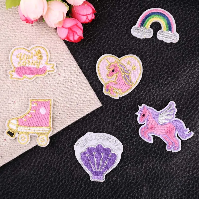 Gold and silver thread embroidered small Pegasus Cartoon Things Iron On Patches For Clothing Embroidery On Clothes