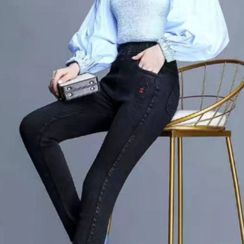 2023 New Autumn and Winter Fashion Trend Elastic High Waist Panel Pocket Oversize Skinny Casual Versatile Women\'s Feet Jeans