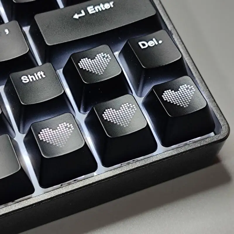 Q1JF Heart Translucent Direction Keycaps Enhances Nighttime Keyboard Aesthetics