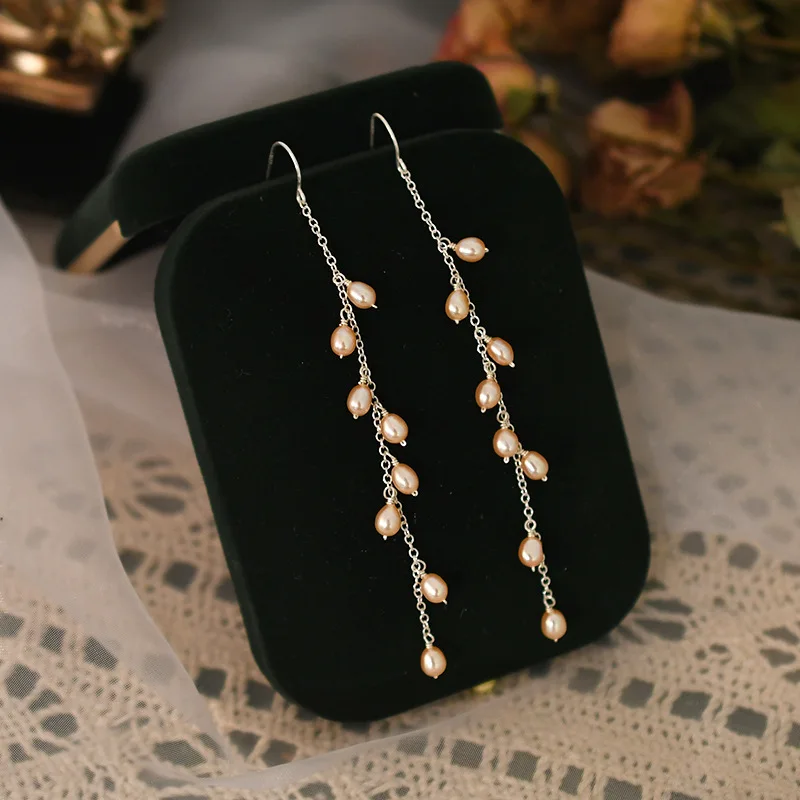 Minar-pendientes colgantes de borla larga para mujer, cadena de cobre chapada en plata, joyería informal, exquisita hebra de perlas de agua dulce y arroz