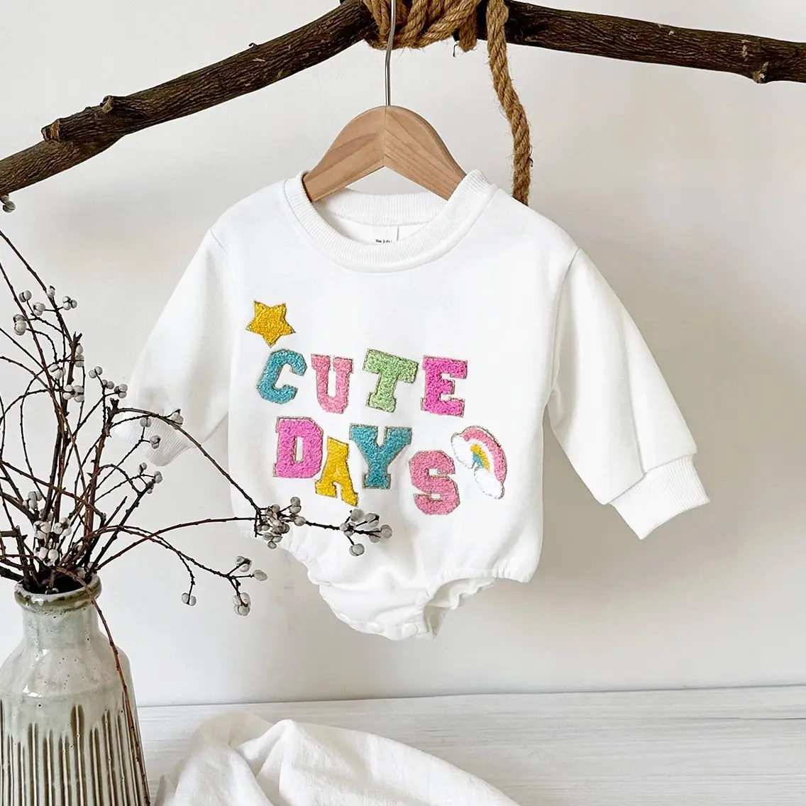 0-18M Baby Girl Clothes Autumn Winter Thick Cotton Jumpsuit Cute Bubble Romper Colorful Letter Embroidery Newborn Bodysuits