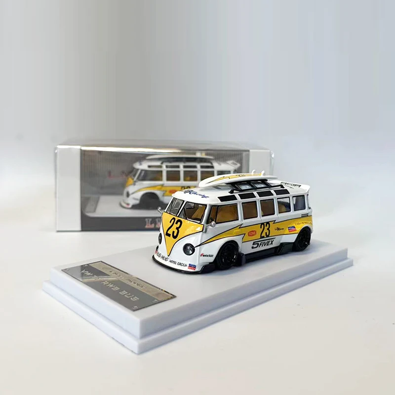 

LF 1:64 Toy Model Car T1 Bus Kombi Wide Body Alloy Die-Cast Van -Flash No.23 Coating