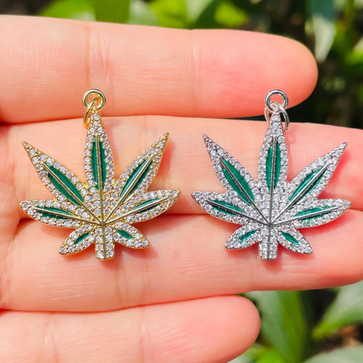 

5pcs Gold-Plated Marijuana Leaf Shape Pendant Cubic Zirconia Pave Charm for Women Bracelet Necklace Making DIY Jewelry Wholesale