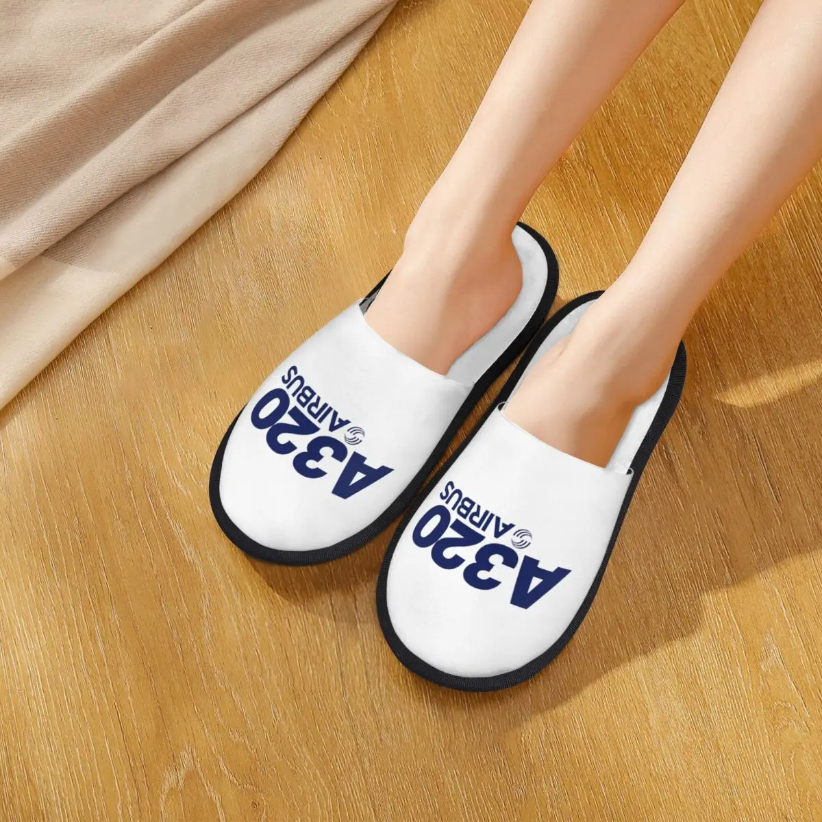 مخصص ايرباص A320 شعار النعال رغوة الذاكرة الدافئة الناعمة النساء شبشب منزل غرفة نوم أحذية مريحة