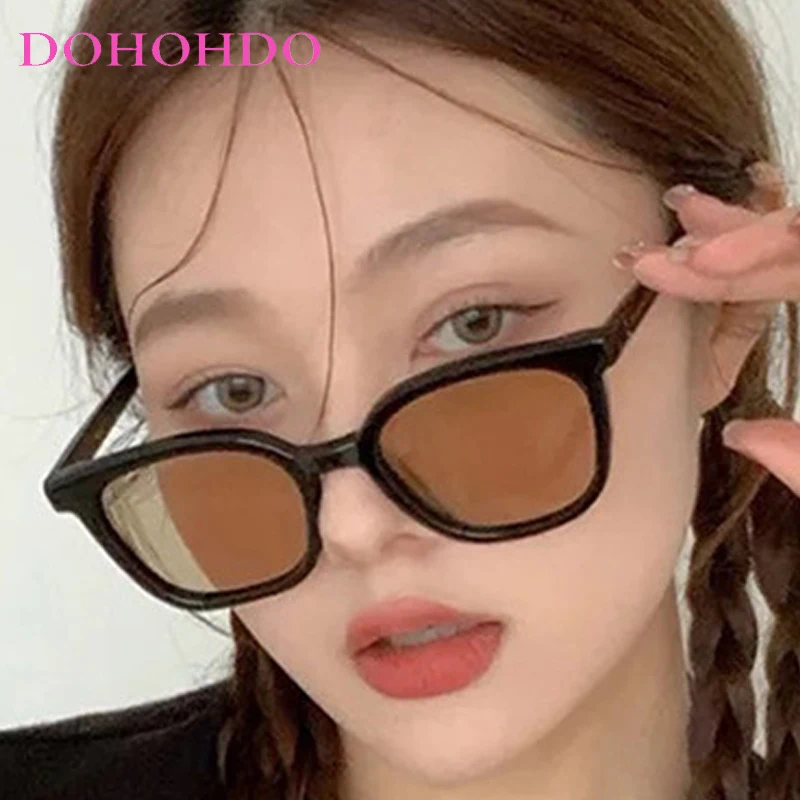 

Classic Small Rivet Decoration Square Women Sunglasses Luxury Brand Design Men Sun Glasses Travel Fishing Unisex Eyewear UV400