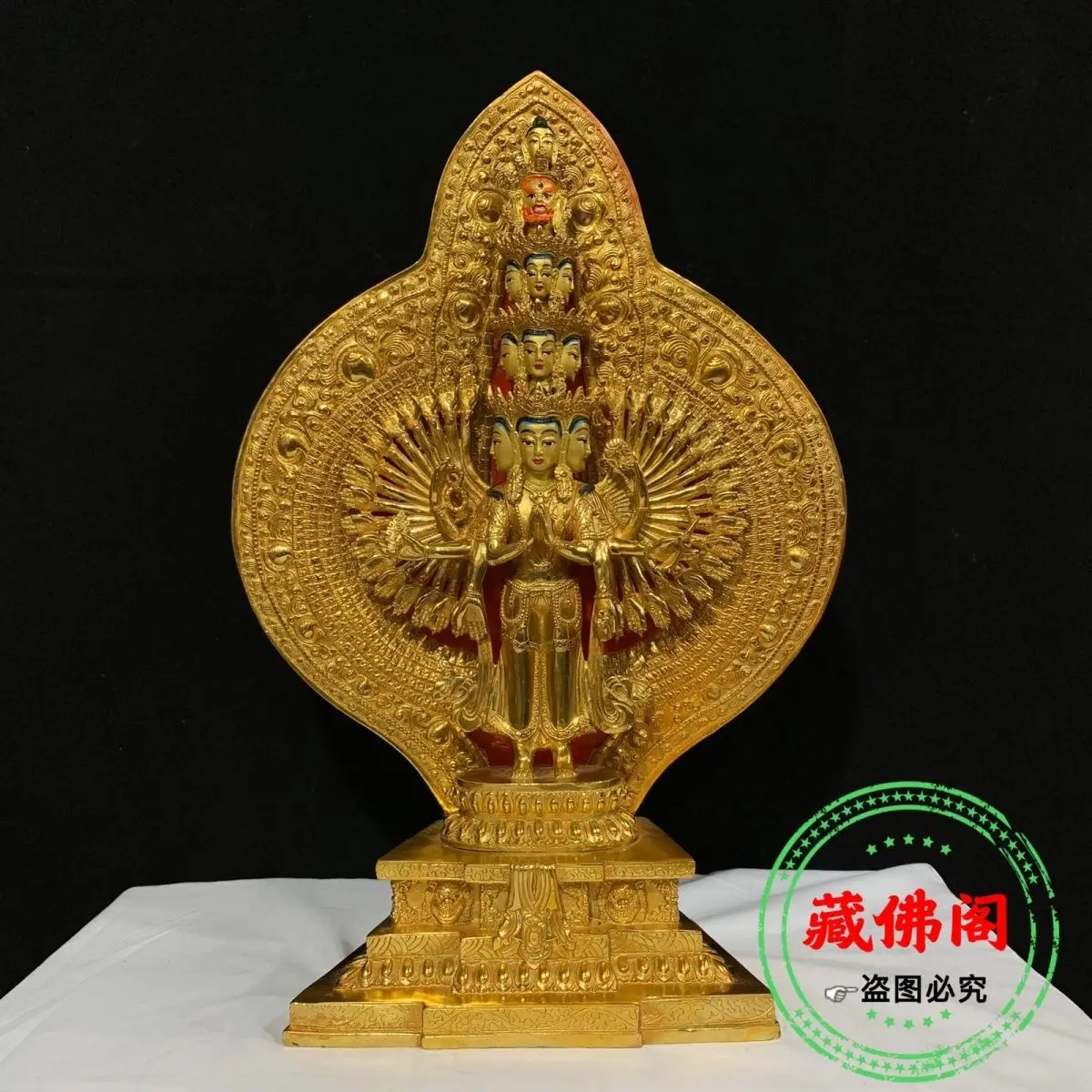 One foot 5,000 hands Guanyin pure copper Seiko Tibetan Buddha statue Guanyin household gilt ornaments Tantra