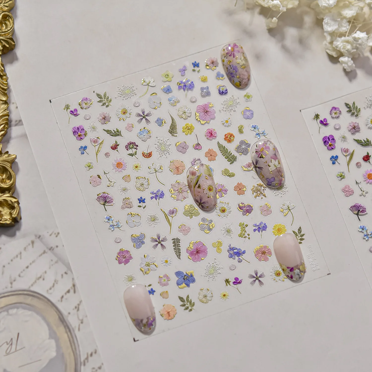 1 Stück 5D geprägte getrocknete Blumenblätter Blumendruck Nagelaufkleber Gänseblümchen Pfirsichblüte selbstklebende Abziehbilder Blütenblatt Maniküre Slider