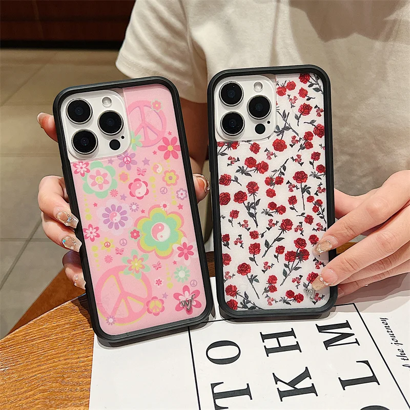 Funda de teléfono Wildflower Red Roses Daisy Lynn para iPhone 16 15 14 13 12 Pro Max Plus wf Peace N Luv Forget Me Not Floral contraportada