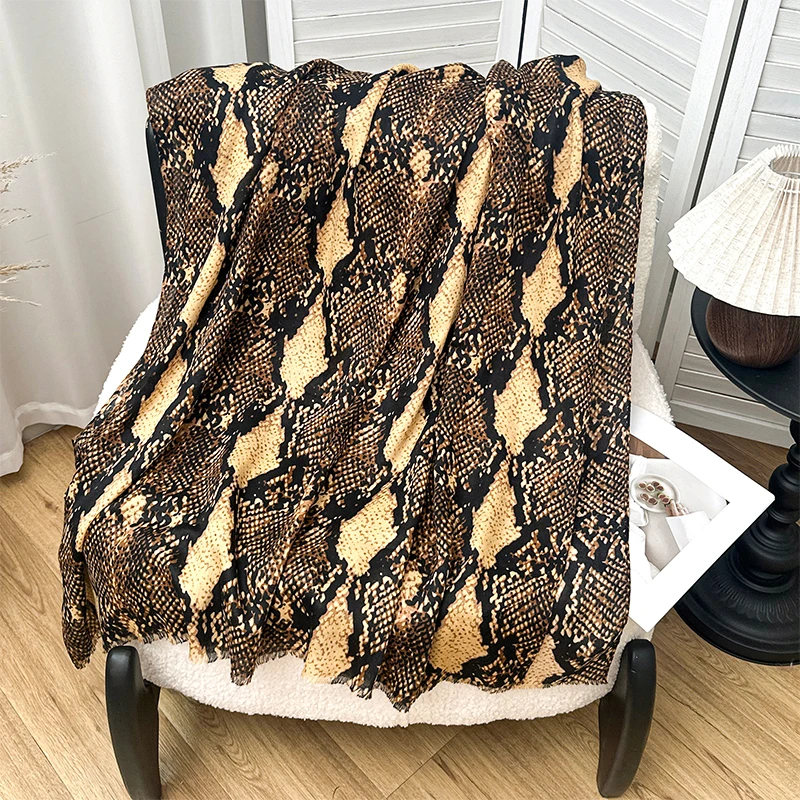 แบรนด์หรูผ้าพันคอเสือดาวพิมพ์ผ้าคลุมไหล่ Lady Wrap ขนาดใหญ่ Pashmina Hijab ผ้าพันคอ Bufanda Foulard ผ้าคลุมไหล่ 2025