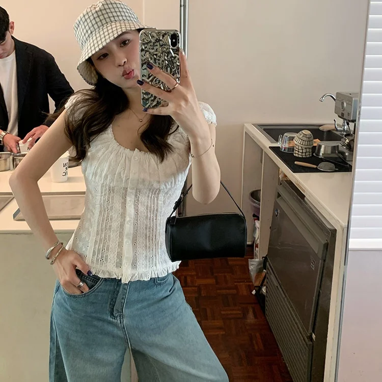 

Белая хлопковая футболка с цветочной вышивкой, женская приталенная футболка с коротким рукавом во французском стиле, топ из чистого хлопка с цветочным принтом