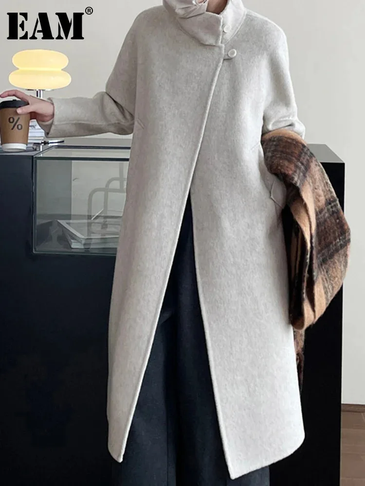 [EAM] Oat Color Big Size Warm Long Woolen Coat New Stand Collar Long Sleeve Women Jacket Fashion Tide Autumn Winter 2024 1DH7680