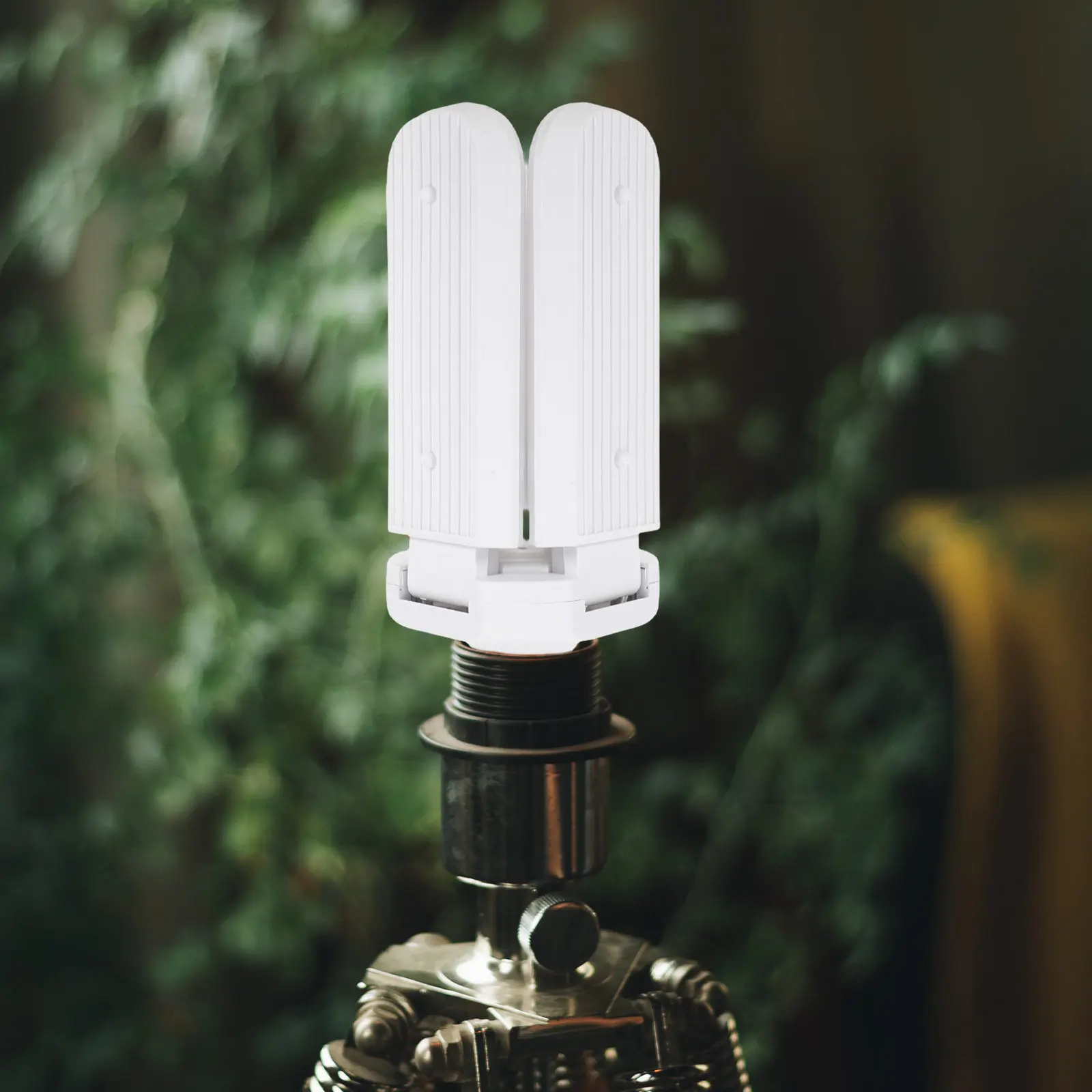 

Foldable LED Garage Light E27 Base Four Leaf Structure Bright Daylight Illumination Long Lifespan for Garages Basements