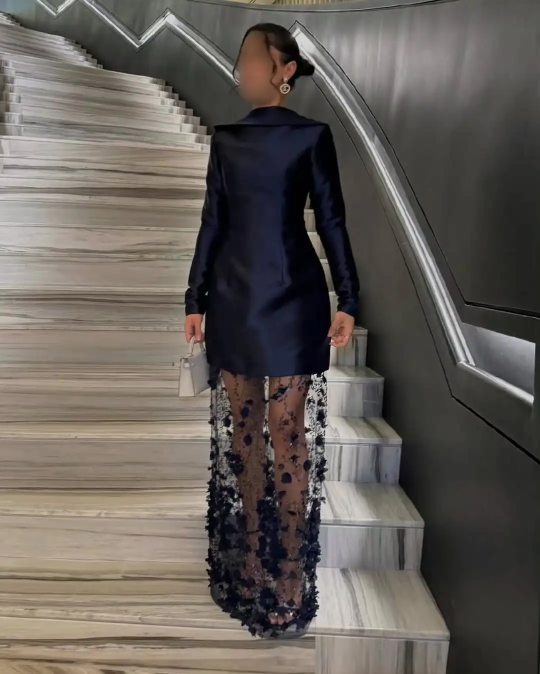 Giyu 우아한 진한 파란색 파티 드레스 진주 자수 레이스 긴 소매 새틴 사우디 아라비아 댄스 파티 드레스 맞춤형 이브닝 가운 2025