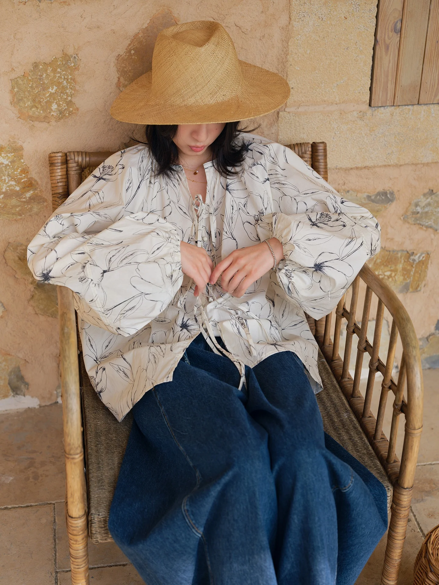 

Удобная женская рубашка Biggie с цветочным принтом в художественном стиле, весна-лето, с изысканным дизайном, из хлопка, с длинным рукавом, V-образный вырез