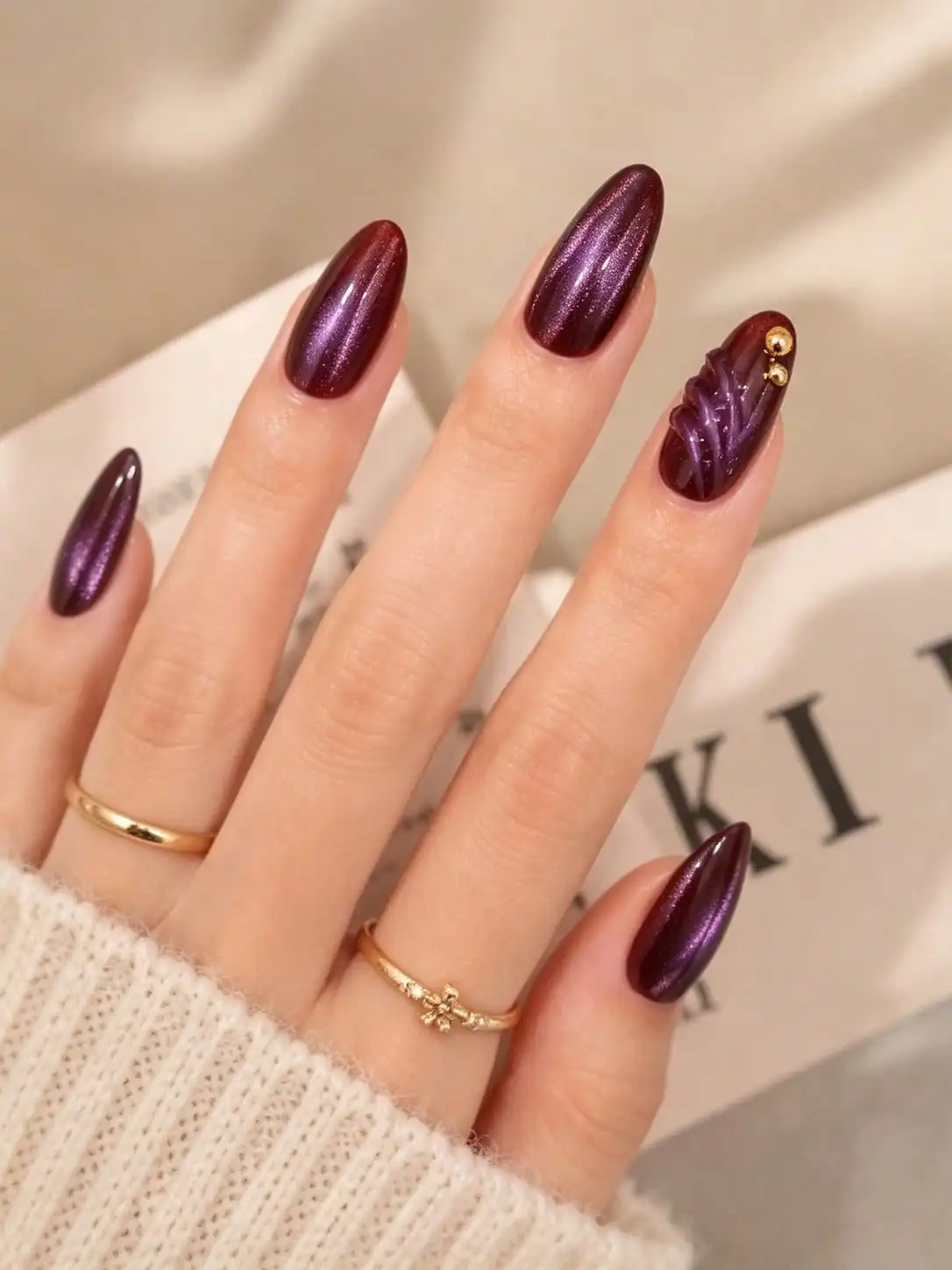 24pcs/Set Press On Nails, Almond Dark Purple Cat Eye Nails With 3D Sculpture & Gold Pearl Charm, Glossy Luxury Nail Set, Cute Y2K Goth Style Fake Nails For Night Out, Party, Halloween, Fall Date, Clubbing, Women Fashion Nail Art Reusable Nail Tips.