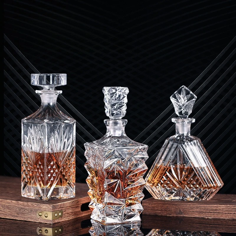 Transparent Artificial Crystal Wine Decanter With Engraved Pattern Household Bar Accessory For Whiskey Brandy Fruit Wine