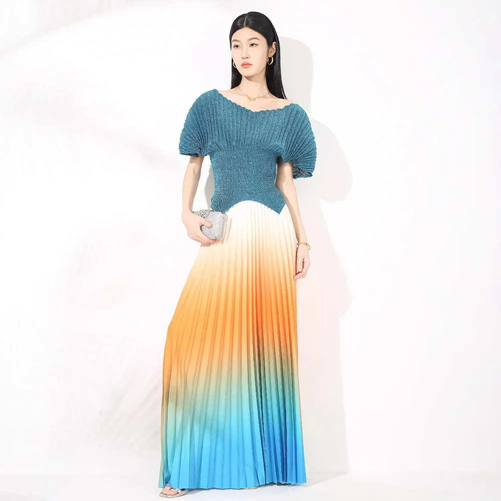 

Miyake Pleated Suit for Women Summer Design Slim and Shiny Short-sleeved Top High Waist Gradient Pleated Skirt