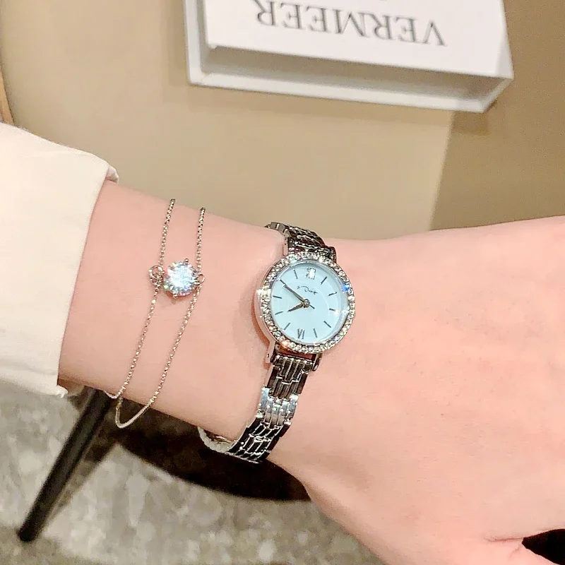 High-quality Fritillary Diamond Women\'s Watch Luxury Niche Light Luxury Simple Round Small Exquisite Elegant Bracelet Watch