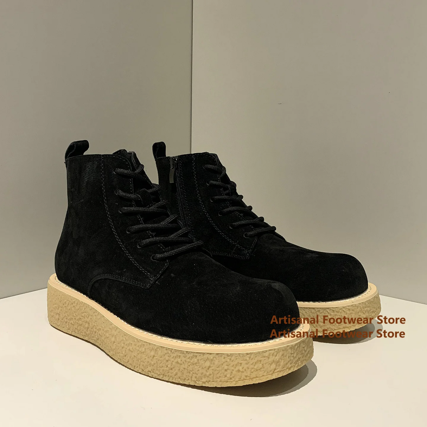 عالية الجودة أحذية رجالية الجانب سستة الدانتيل متابعة منتصف أعلى حذاء كاجوال المضادة للانزلاق النمط البريطاني الرجعية عمال الأحذية الجديدة في الرجال الأحذية