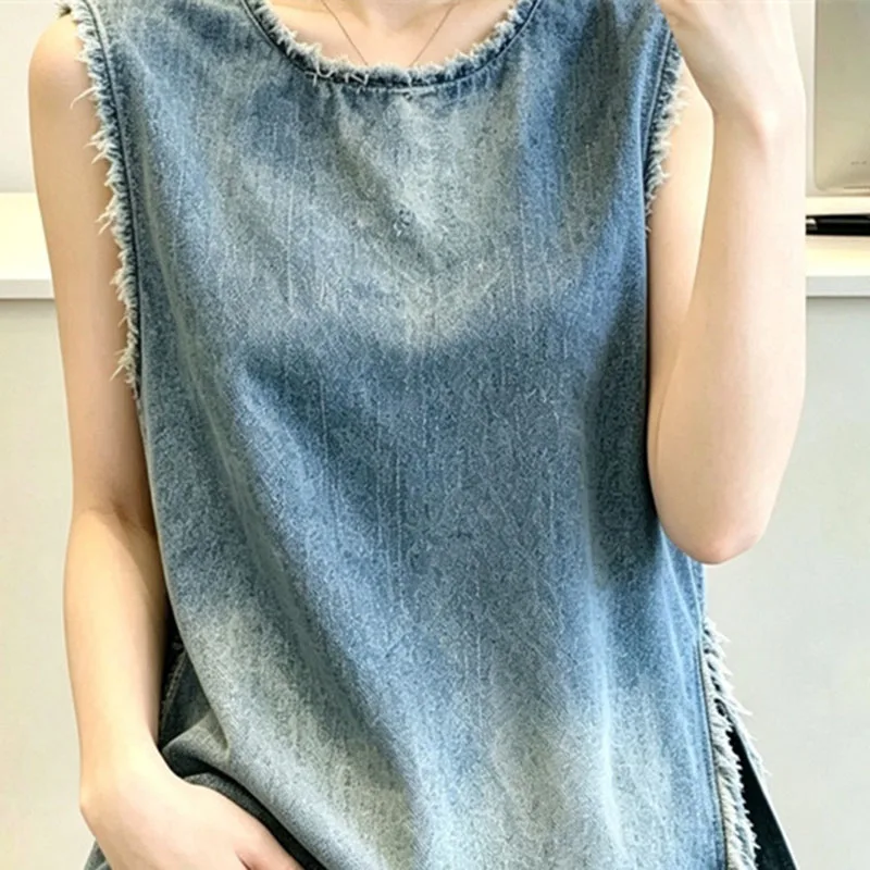 Versatile Casual Denim Vest Temperament Summer New Women's Clothing Loose Sleeveless Base Single Wear Denim Top T-shirt 2026