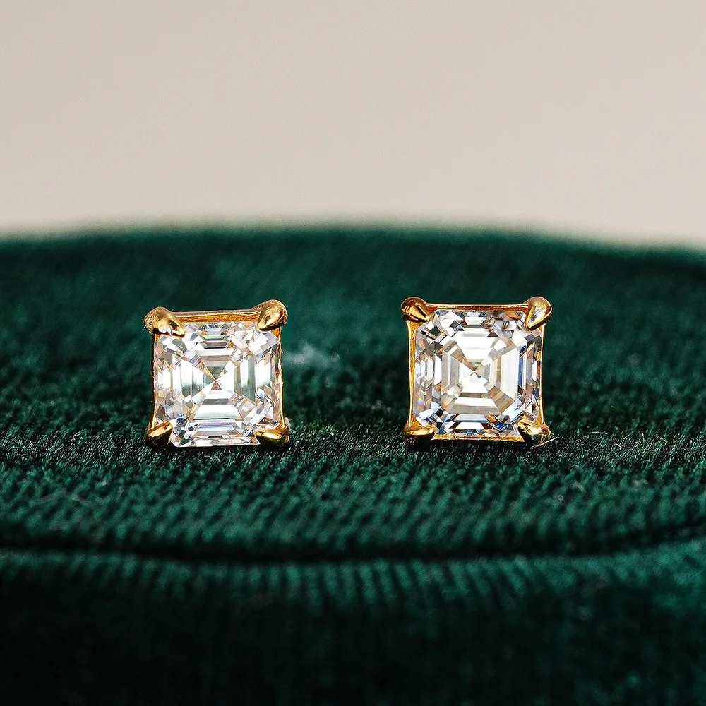 18K Gold D-color Moissanite Earrings, Classic Four Claw Earrings, Exquisite Temperament, Simple Platinum PT950 Earrings