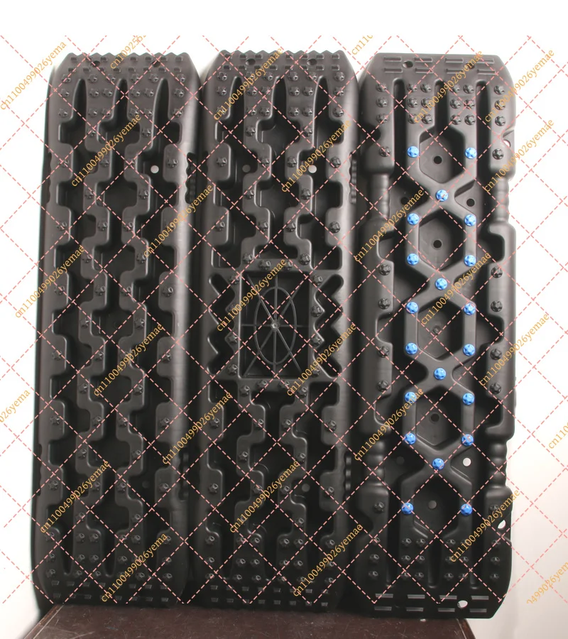 Universal Off-Road Vehicle Traction Board Emergency Recovery Mat for Mud Snow Sand