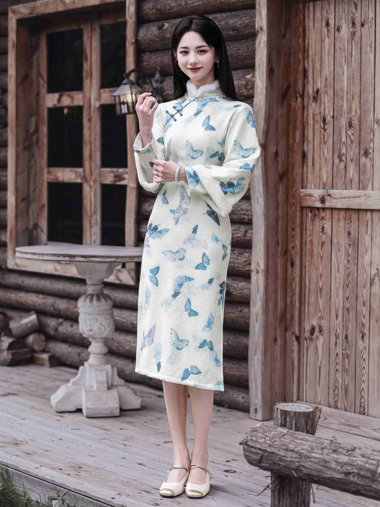 2025 Autunno Nuovo Stile Cinese Retro Temperamento Elegante Cheongsam Migliorato Abito da Donna Inverno Farfalla Stampato Migliorato Qipao
