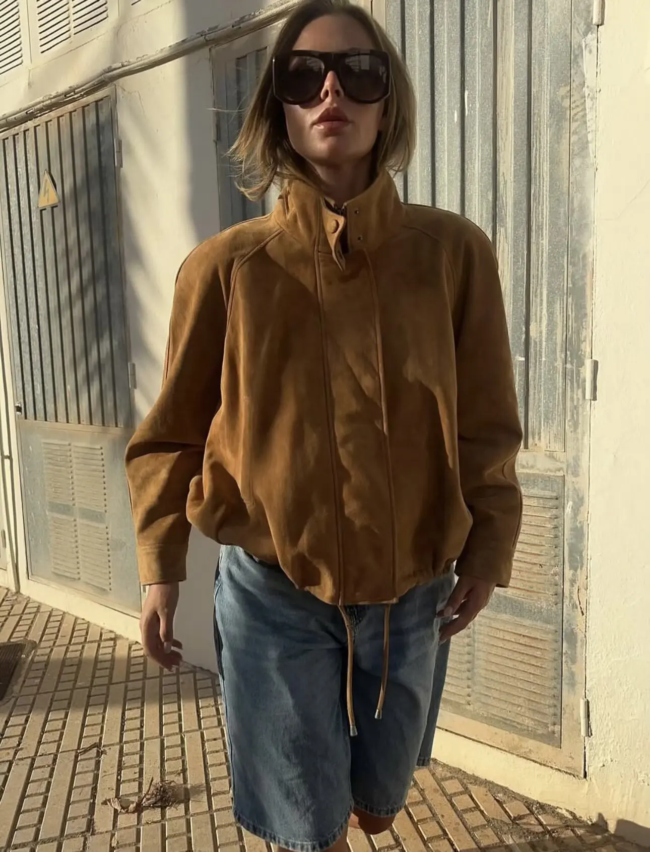 

Замшевая куртка на молнии в стиле ретро с длинным рукавом, женская повседневная коричневая свободная тонкая куртка с лацканами и карманами, осенняя женская новая верхняя одежда Highstreet