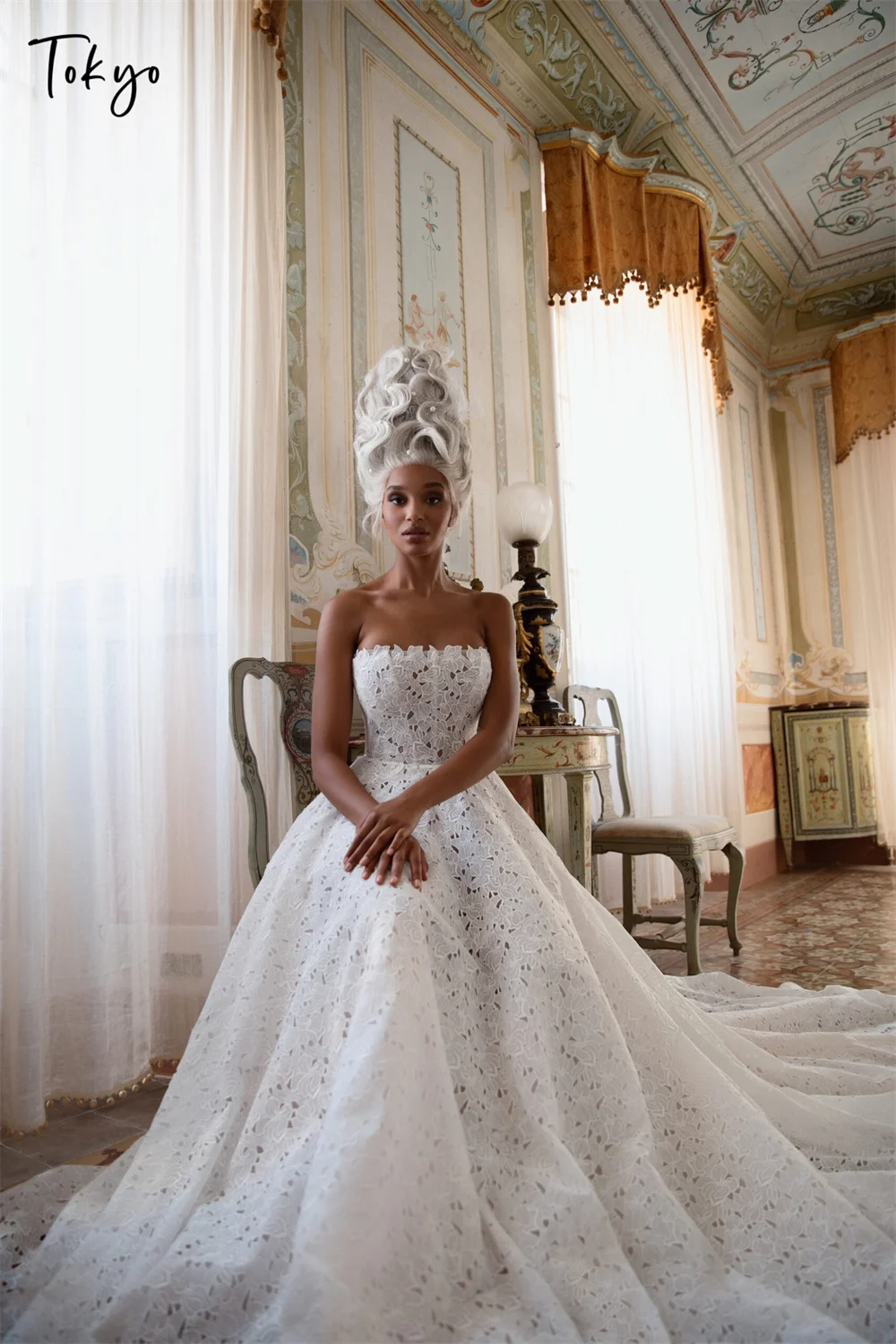 

Элегантные свадебные платья трапециевидной формы на заказ Токио, без бретелек, без рукавов, на молнии, с цветочным принтом, белые свадебные платья со шлейфом