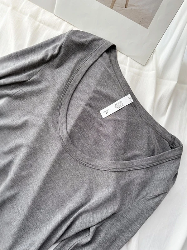 特大サイズ 300ポウ ファットMM ゆったりとした伸縮性のある薄手のロングTシャツ 秋冬 ベーシックインナー トップス 大きなUネック