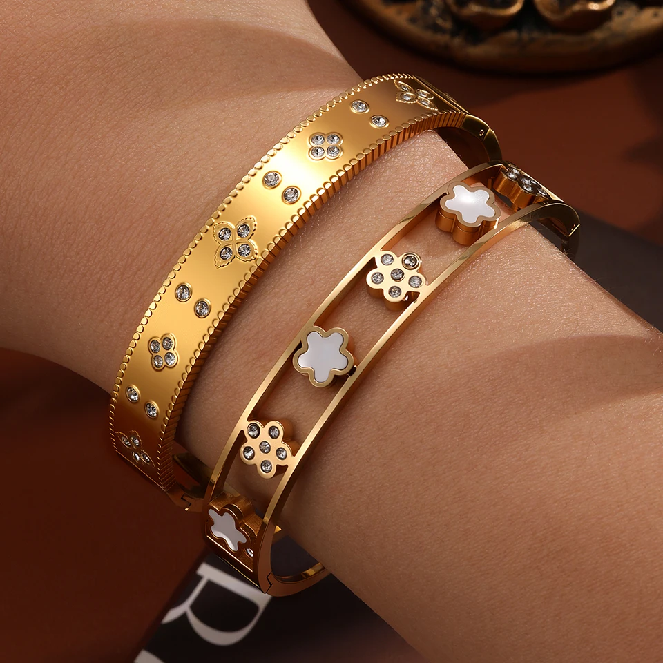 Retro Exquisite Flower Stainless Steel Bracelets Are Suitable For Women's Parties, Banquets, And Paired With Fashionable Jewelry