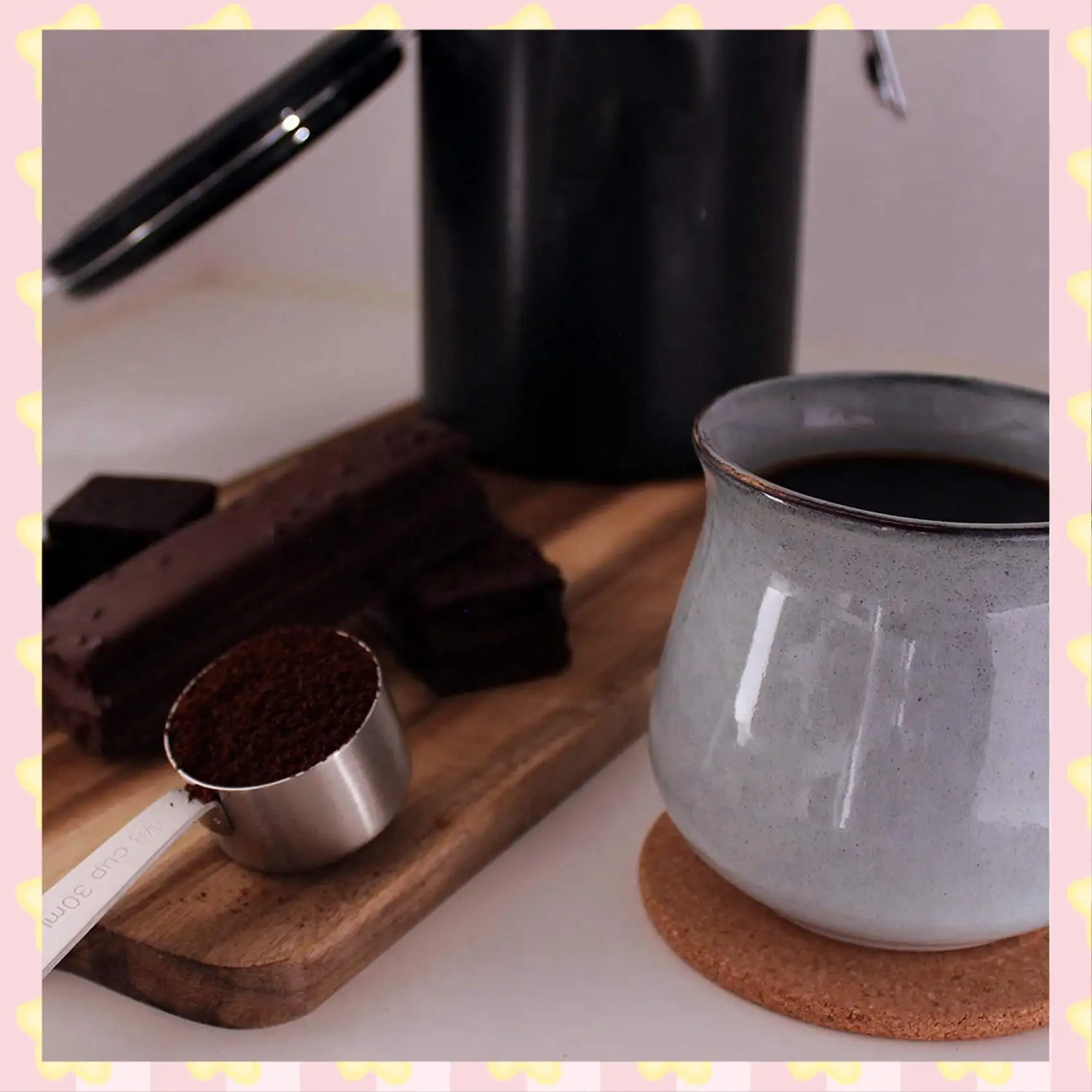 

AB51 20X Round Cork Coasters For Drinks,With Metal Holder Storage Caddy,Reusable Saucers For Cold Drinks Wine Glasses Cup