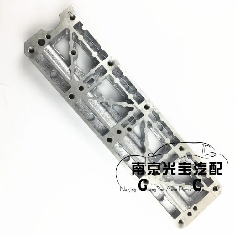 Auto parts High quality engine oil rail oil pan rail deflector Suitable for Roewe RW550 MG6 750
