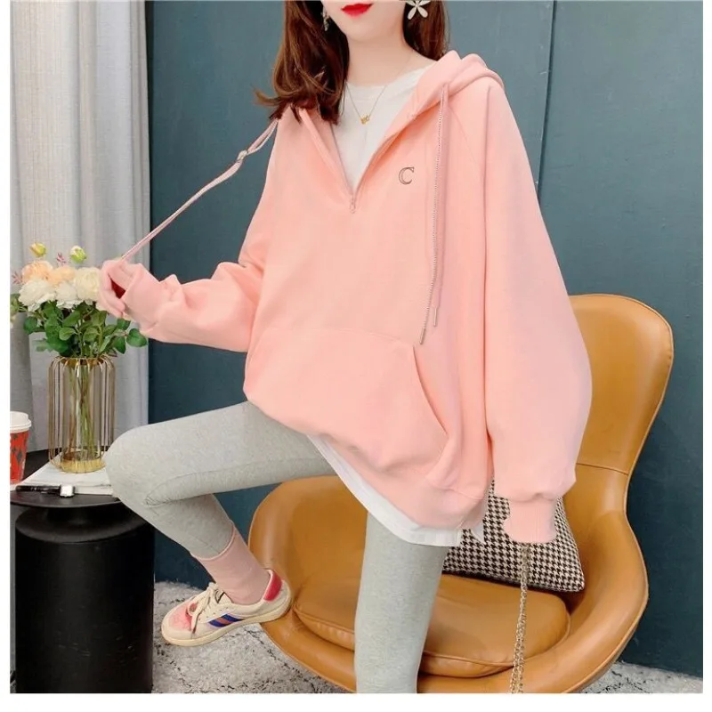 秋の韓国スタイルの女性向けデザインレター刺繍フード付きスウェットシャツ、ゆったりとした怠惰なスタイルの万能トップス