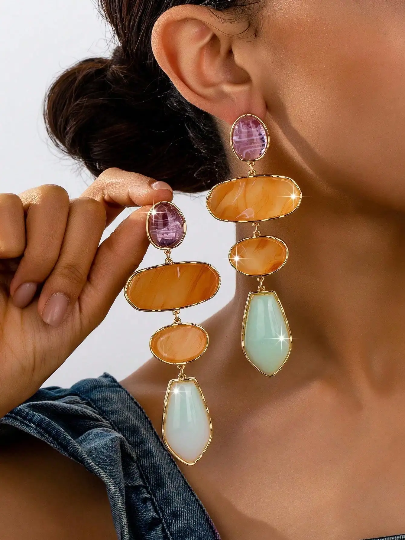A Pair of Light Luxury, Trendy, Sexy, Fashionable, Exaggerated, Stylish, New Resin Geometric Combination Casual and Versatile Women's Earrings