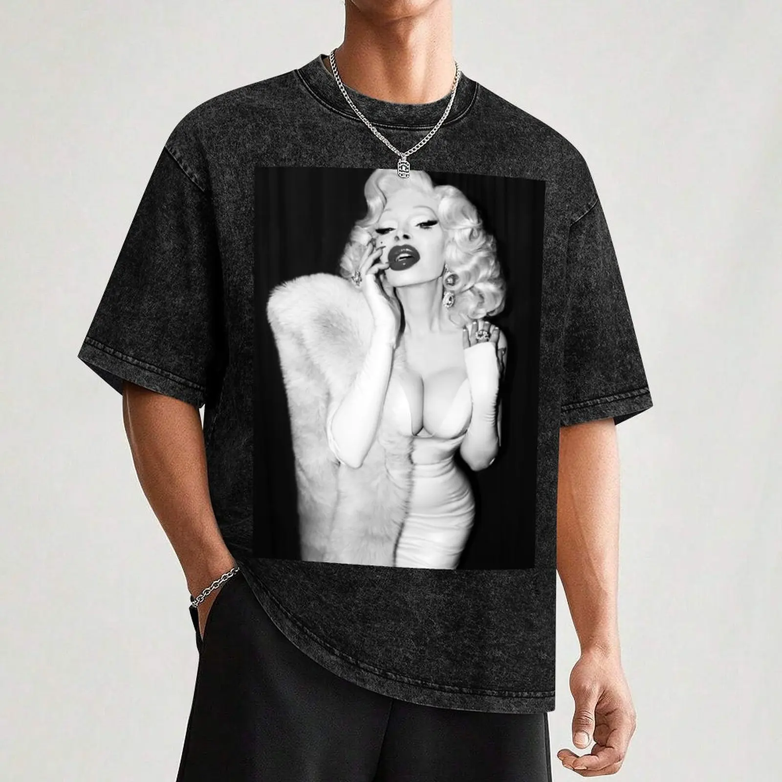 Amanda Lepore- Photo by Josef Jasso T-Shirt Lightweight Sport Basic T-Shirt