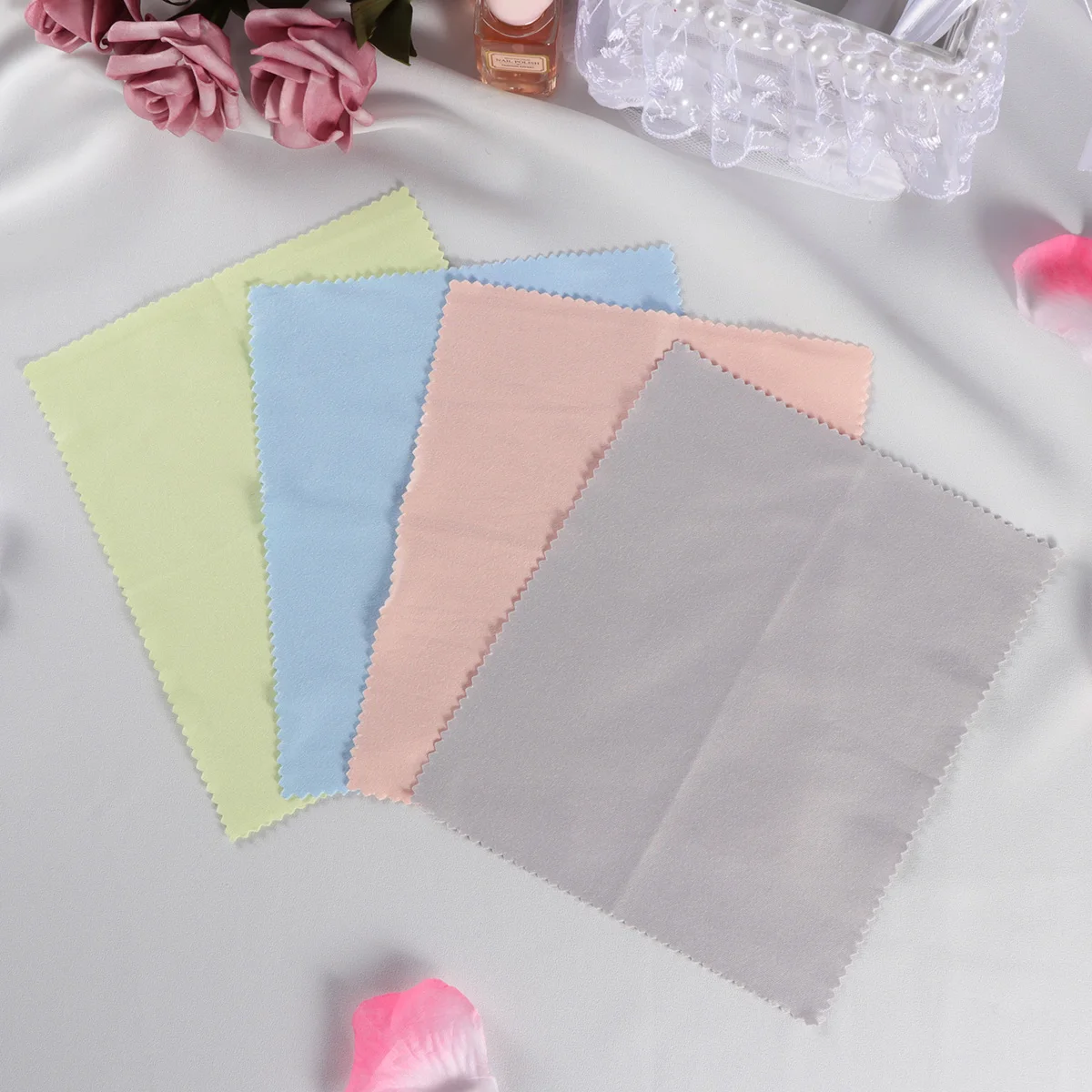 

4 PCS Cleaning Cloth Eyeglass Glasses Lint Free Microfiber for Microfibre Musical Instrument