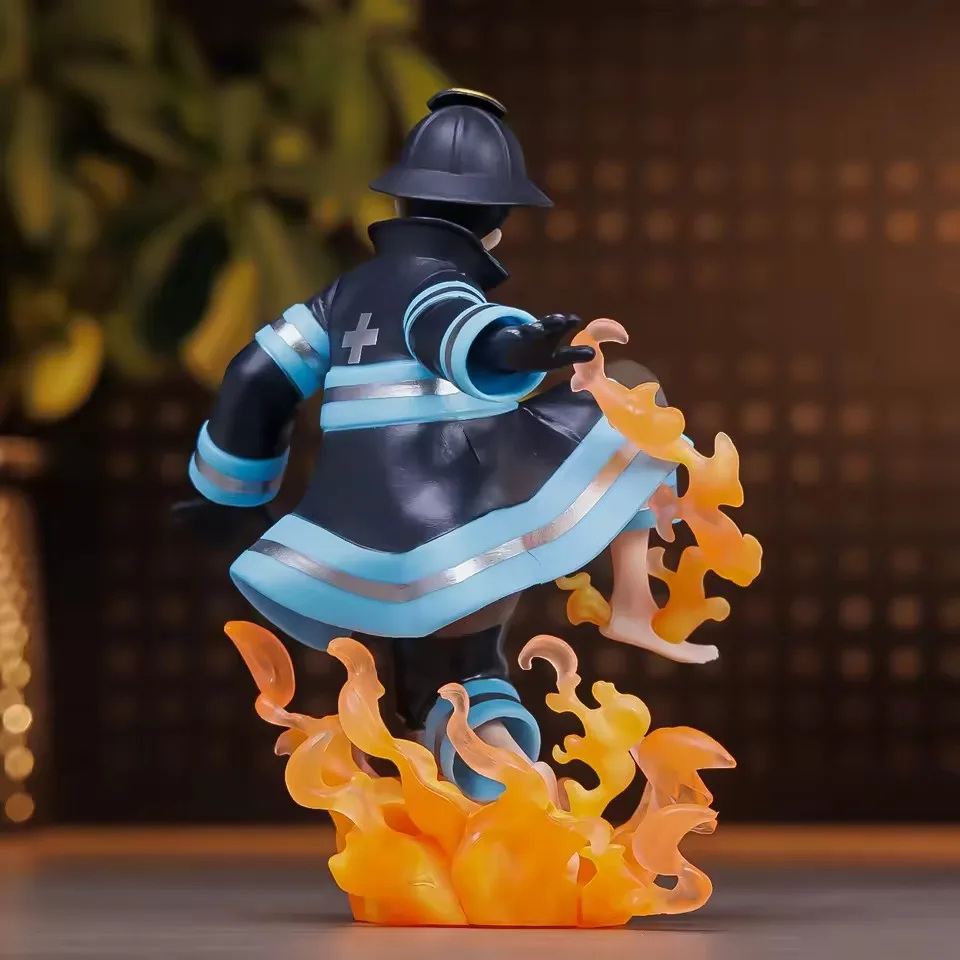 16CM Shinra Kusakabe Figuur Anime Fire Force Speciaal Effect Bloed Desktop Pop Golf Model Speelgoed Cadeau Collectie Ornamenten PVC